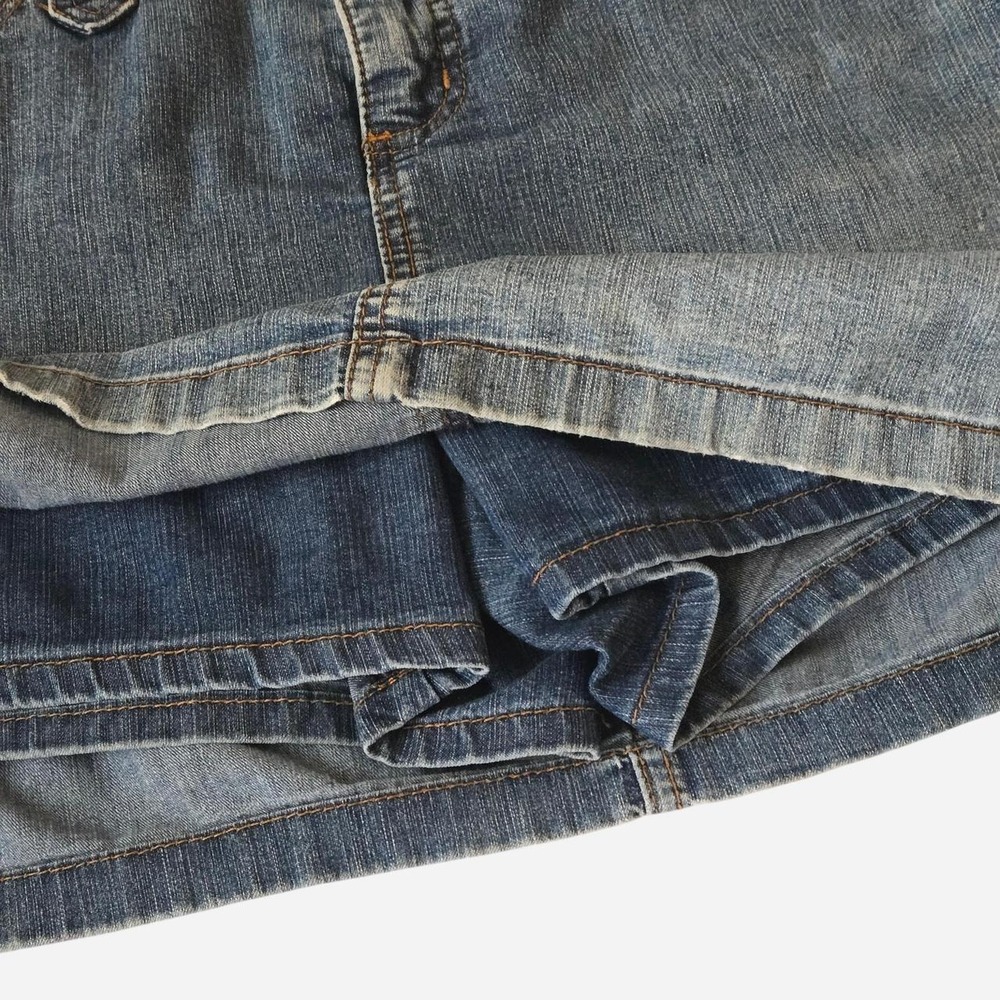 Y2k mini jean skirt skort. - Picture 4 of 7